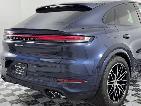 Certified 2026 Porsche Cayenne E-Hybrid Coupe AWD/4WD image 26