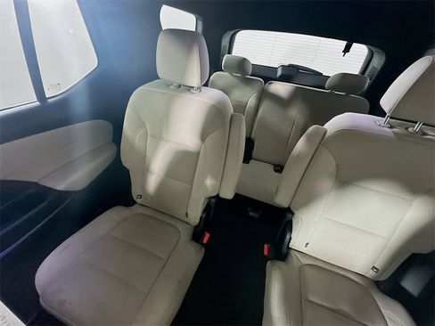 Used 2022 Chevrolet Traverse LT w/ LPO, Floor Liner Package image 12