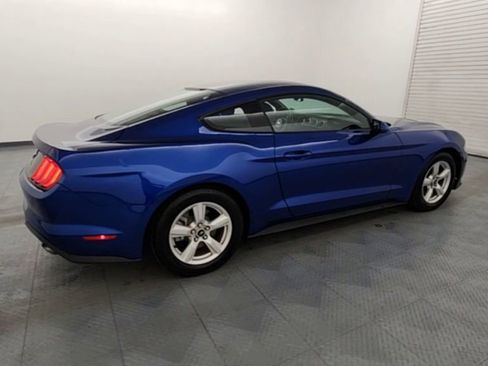 Used 2018 Ford Mustang Coupe image 8
