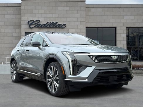 New 2026 Cadillac Optiq Luxury 2 image 1