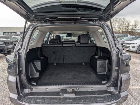 Used 2021 Toyota 4Runner TRD Off-Road Premium image 13