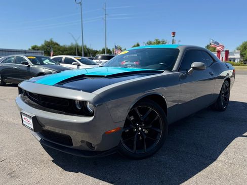 Used 2019 Dodge Challenger SXT w/ Blacktop Package RWD image 8