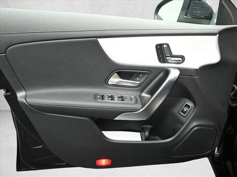 Certified 2025 Mercedes-Benz CLA 250 4MATIC image 17