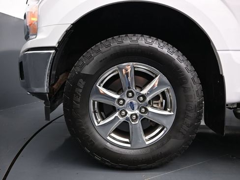 Used 2020 Ford F150 XLT w/ Equipment Group 302A Luxury AWD/4WD image 15