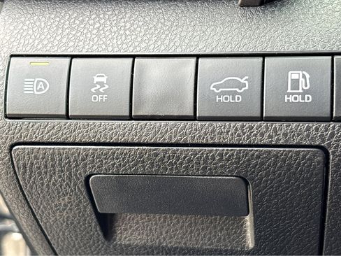 Used 2023 Toyota Camry LE w/ Convenience Package FWD image 8