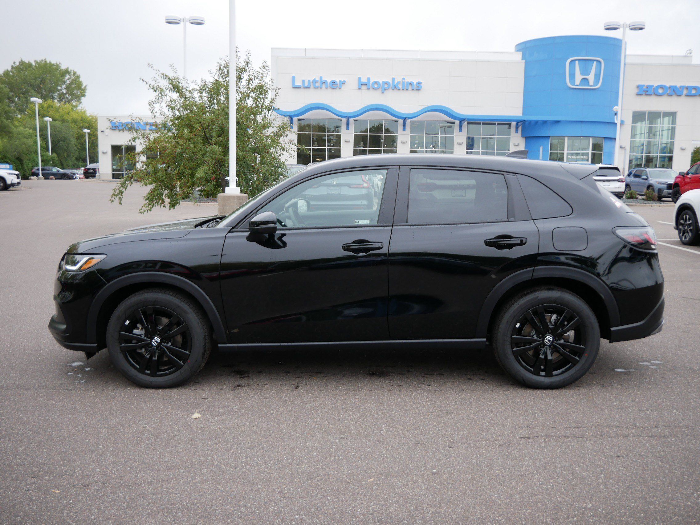 Used 2027 Honda HR-V Sport image 4