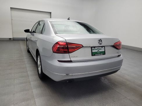 Used 2016 Volkswagen Passat 1.8T S image 5