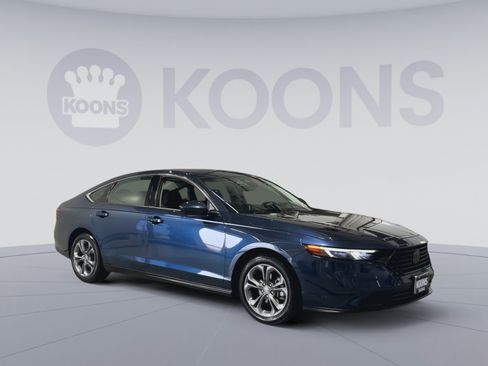 Used 2024 Honda Accord EX image 2