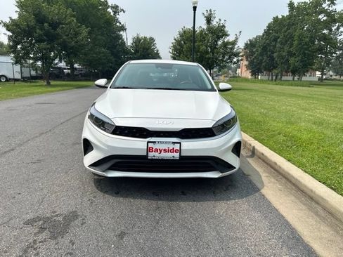 Certified 2023 Kia Forte LXS FWD image 4