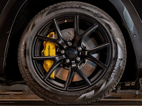 Used 2018 Jeep Grand Cherokee Trackhawk w/ Trailer Tow Group IV AWD/4WD image 12