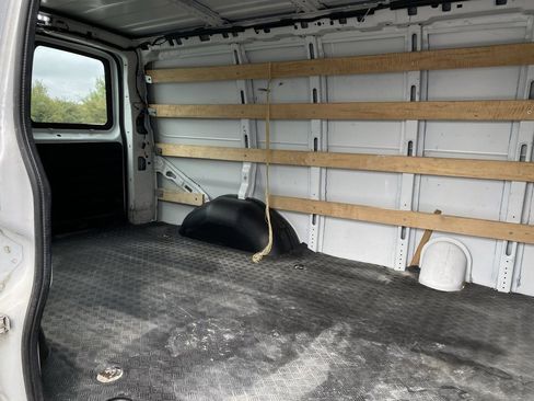 Used 2020 GMC Savana 2500 w/ Driver Convenience Package image 23