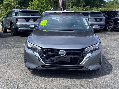 Used 2025 Nissan Sentra SV FWD image 2