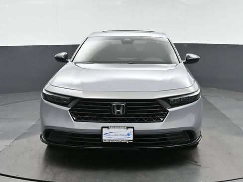 Used 2023 Honda Accord Sport image 2