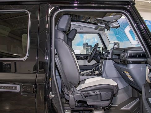 Used 2025 INEOS Grenadier Fieldmaster Edition image 21