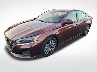 Used 2023 Nissan Altima 2.5 SV