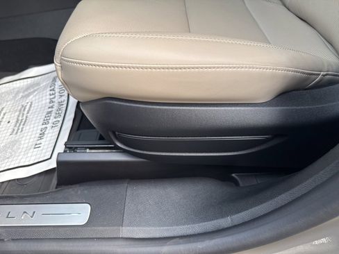 Used 2025 Lincoln Corsair Grand Touring w/ Jet Appearance Package image 19