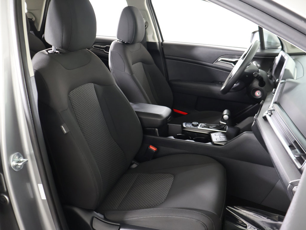 Used 2024 Kia Sportage LX FWD image 29