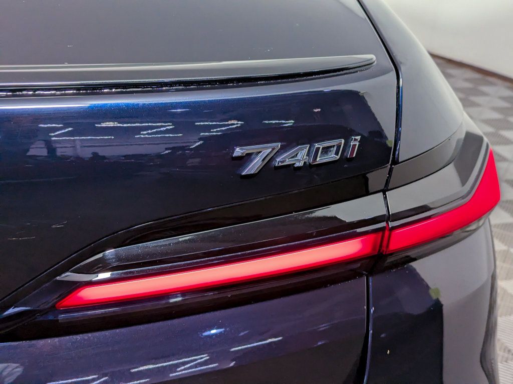 Certified 2023 BMW 740i RWD image 13