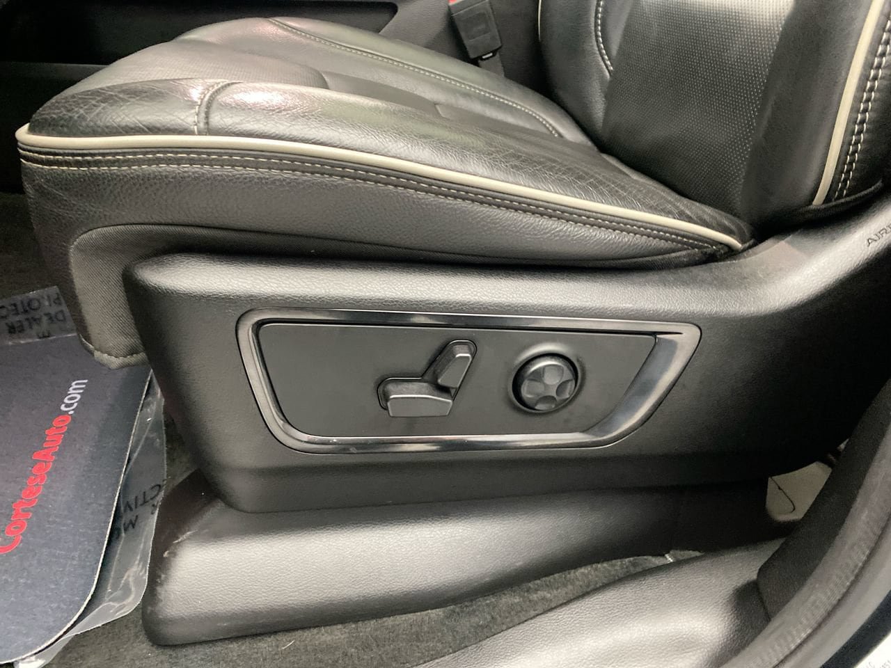 Used 2023 RAM 1500 Limited AWD/4WD image 13