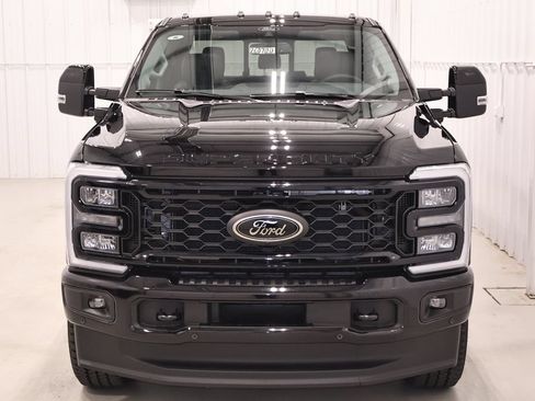 New 2026 Ford F350 Lariat w/ Black Appearance Package AWD/4WD image 4