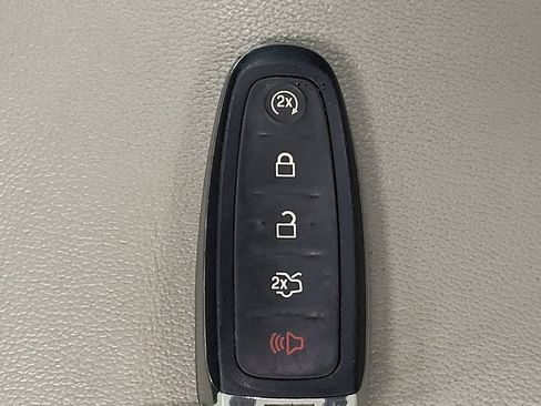 Used 2017 Ford Escape Titanium w/ Equipment Group 301A image 32