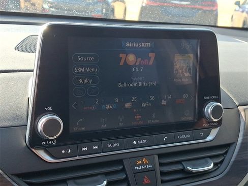 Used 2023 Nissan Altima 2.5 SV image 16