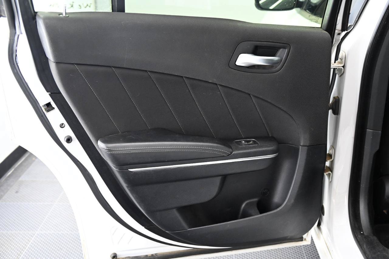 Used 2017 Dodge Charger R/T RWD image 32