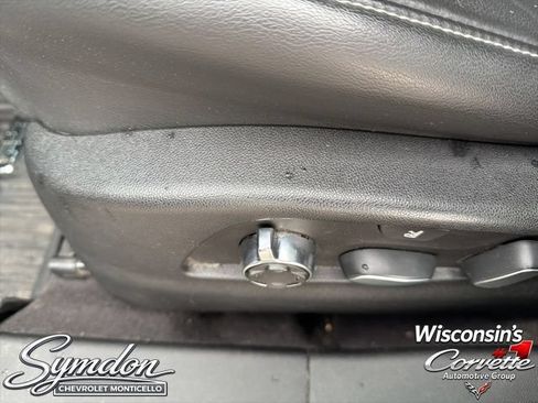 Used 2020 Cadillac XT4 Premium Luxury AWD/4WD image 17