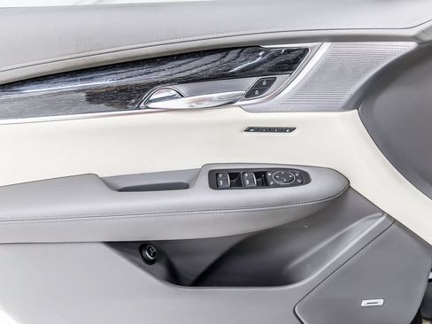 Used 2021 Cadillac XT6 Premium Luxury FWD image 24
