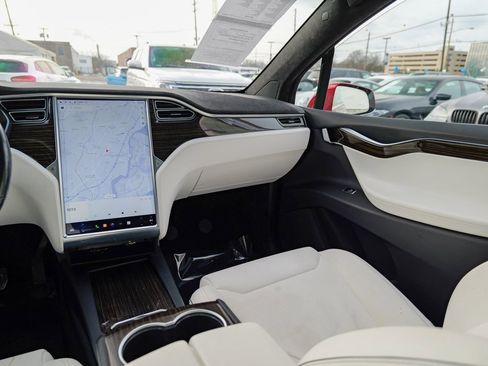 Used 2016 Tesla Model X 90D image 44