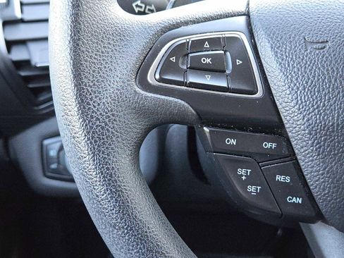 Used 2017 Ford Escape SE image 27