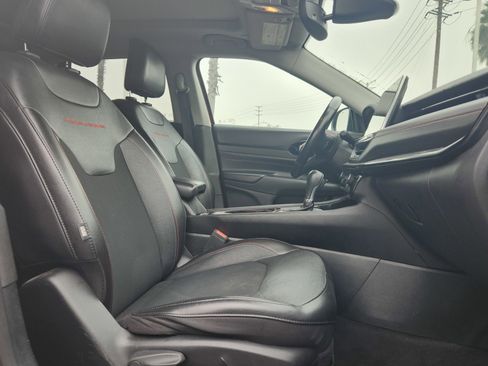 Used 2022 Jeep Compass Trailhawk w/ Sun and Sound Group image 23