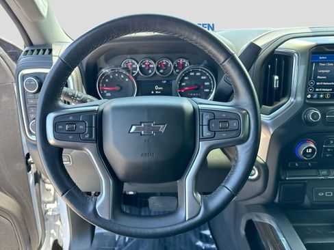 Used 2022 Chevrolet Silverado 1500 RST AWD/4WD image 30