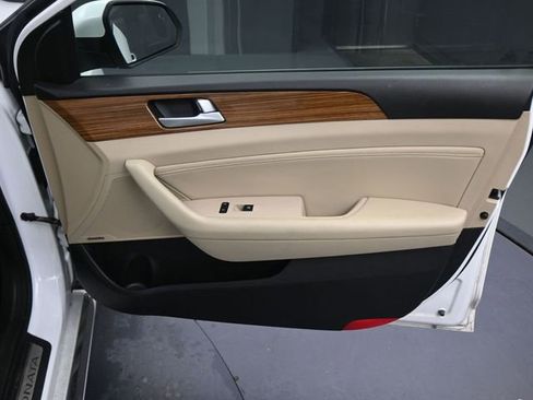Used 2015 Hyundai Sonata Limited image 13