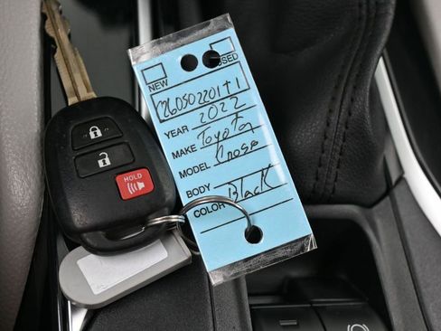 Used 2022 Toyota Corolla Cross L FWD image 25