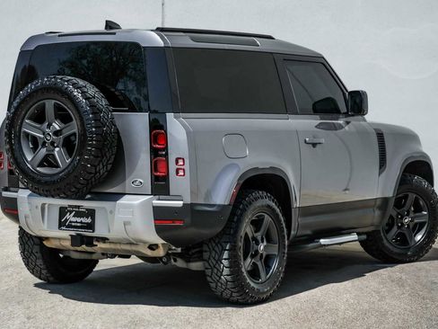 Used 2022 Land Rover Defender 90 image 8