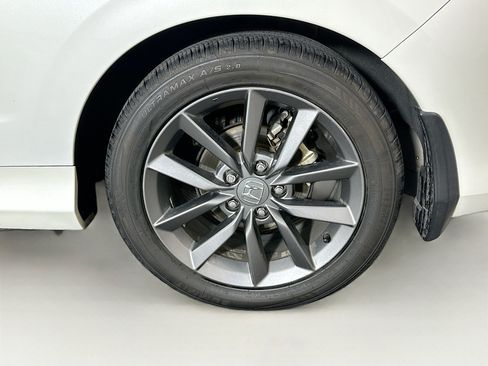 Used 2020 Honda Civic EX image 11