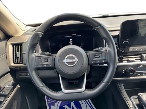 Used 2023 Nissan Pathfinder Platinum w/ Lighting Package (N93) AWD/4WD image 12