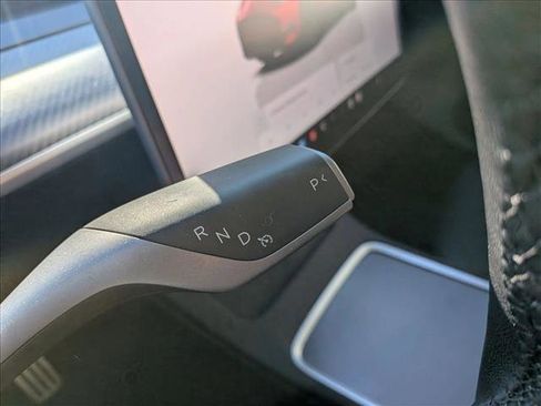 Used 2024 Tesla Model Y Performance image 15