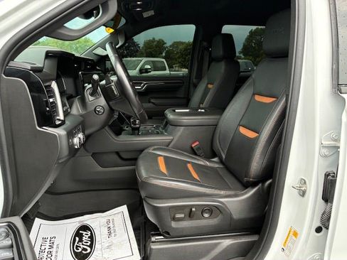 Used 2022 GMC Sierra 1500 AT4 w/ AT4 Premium Package AWD/4WD image 14