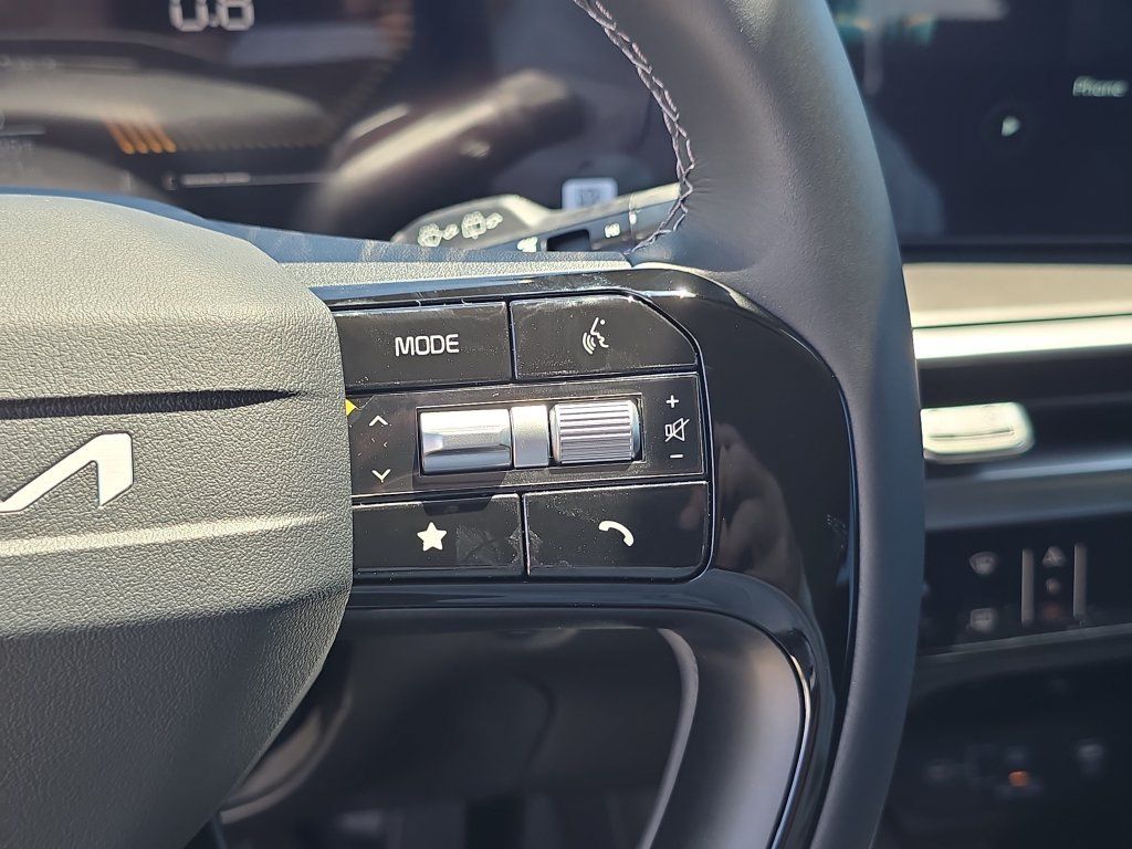 New 2026 Kia Sorento LX FWD image 29