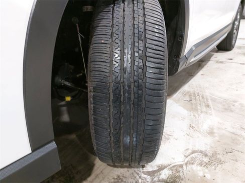 Used 2023 Subaru Ascent Limited image 34