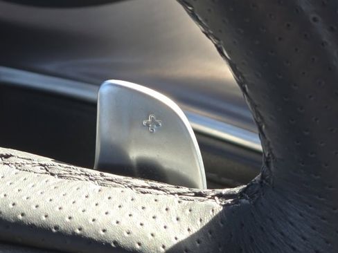 Used 2022 Dodge Challenger R/T w/ Plus Package image 20