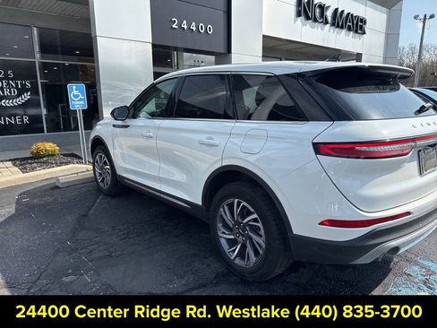 Used 2023 Lincoln Corsair AWD image 8