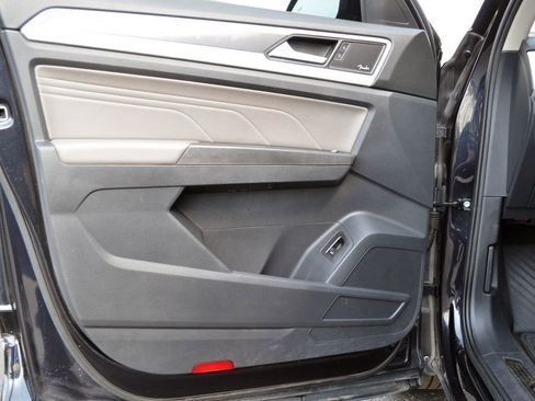 Used 2022 Volkswagen Atlas SEL Premium image 25