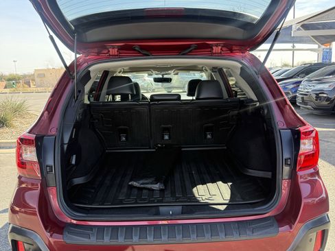 Used 2019 Subaru Outback 3.6R Limited w/ Popular Package #2 image 9