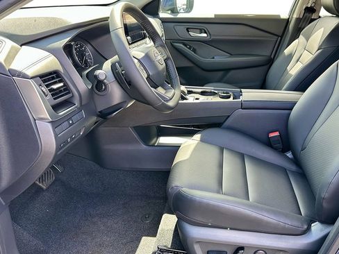 Certified 2026 Nissan Rogue SV w/ SV Premium Package image 12