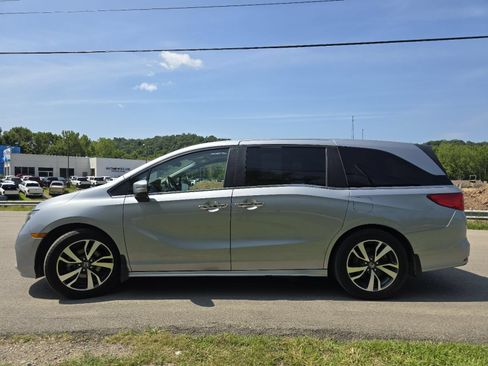 Used 2024 Honda Odyssey Touring image 16