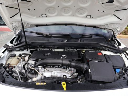 Used 2022 Mercedes-Benz GLA 250 w/ Premium Package Lite image 18