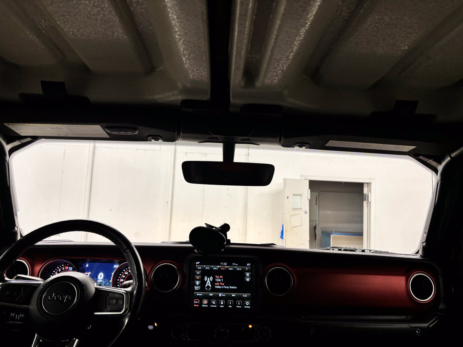 Used 2021 Jeep Gladiator Rubicon AWD/4WD image 10